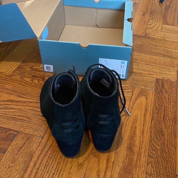 Toms Kaia wedge black suede booties size 7.5 - Picture 8 of 10
